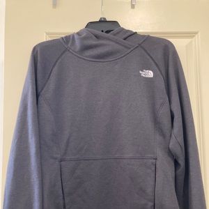 North face pullover